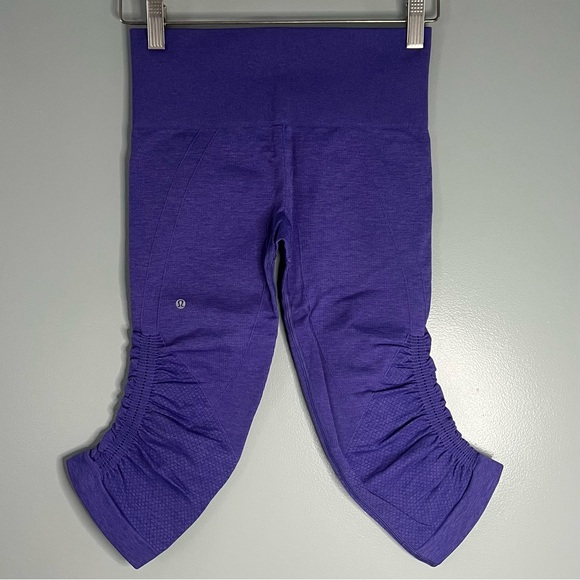 LuluLemon Seamless Awakening Crop Rushed Leggings - Picture 3 of 6